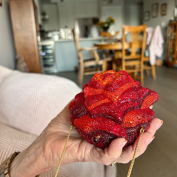 Boxed Judith Leiber Rose/Peony clutch - Picture 6 of 9